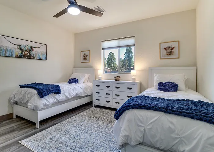 Holiday home Forest, Fairways & Family Fun! Show Sanctuary *